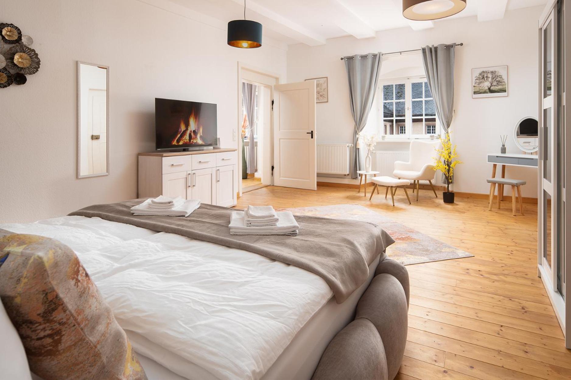 Luxus Wohnen Im Schloss Corvey Fuer 1-6 Gaeste Im Unesco Weltkulturerbe Hoexter Weserbergland Free W-Lan Parken Netflix Fuer Familien Paare Und Geschaeftsreisende Inkl Handtuecher Seife Nintendo Switch Uvm 外观 照片